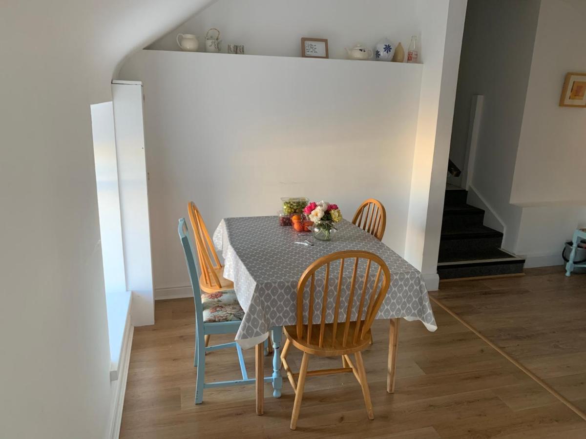 Room 2 Camp Street B&B & Self Catering Oughterard Bagian luar foto